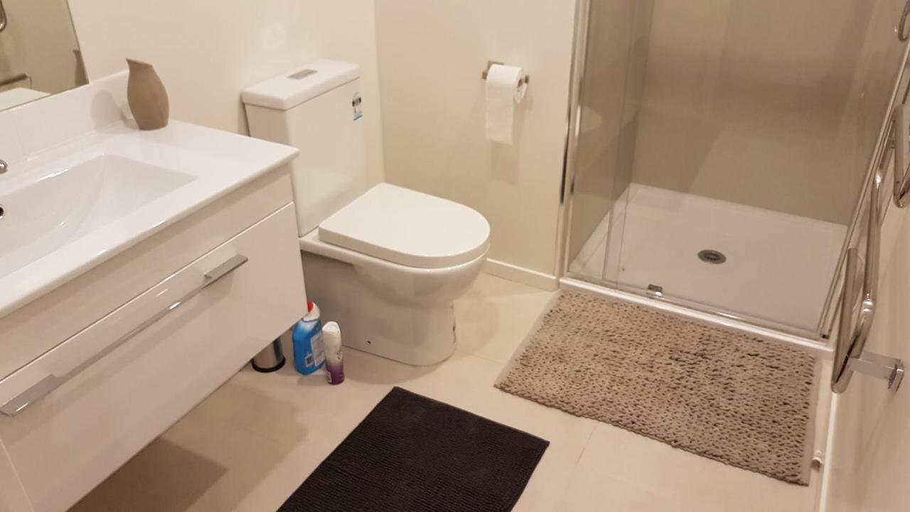 Aveen'S Apartment 10Mins From Airport أوكلاند المظهر الخارجي الصورة