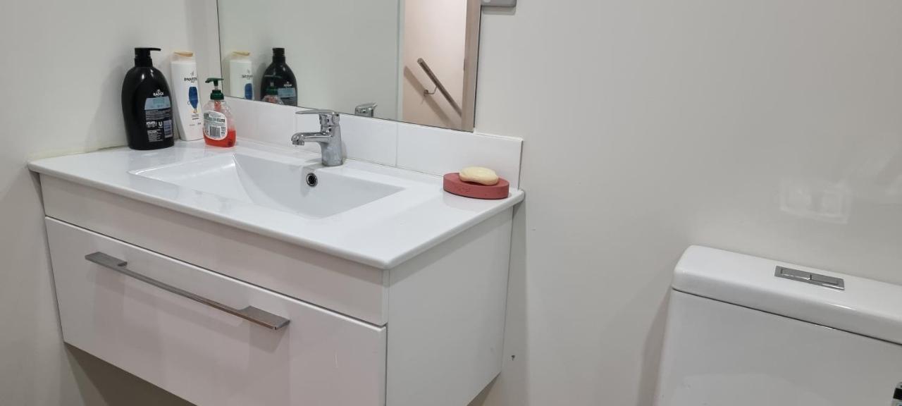 Aveen'S Apartment 10Mins From Airport أوكلاند المظهر الخارجي الصورة